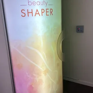 This is the beauty shaper, there is a fan inside and outside the booth to keep you cool! Make sure they are on.