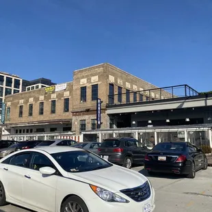 Entrance into the alley from Morse Street ( between 4th and 5th) where green Autoship sign is