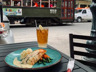 Streetcar Cafe