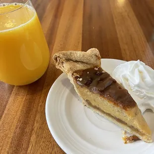 Salted Caramel Apple Pie $3.50/slice