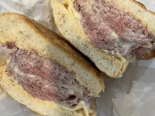 Lou's Deli