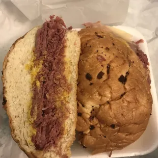 Corn beef on onion roll