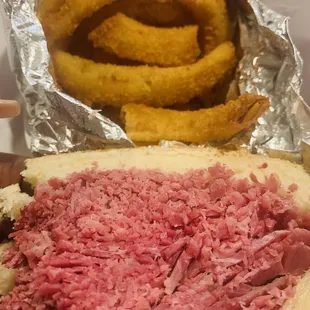 Lean corn beef onion roll with onion rings