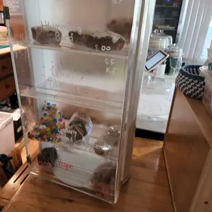 sushi and sashimi, interior