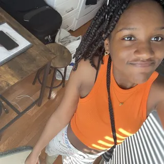 Sydelle W.