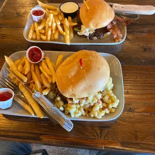 Mac n Cheese Burger &amp; Naked Burger