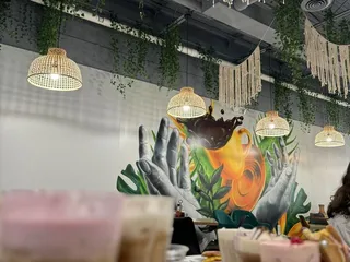 Mia's Bakery & Coffee Shop