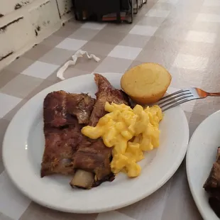 Ribs, Mac &amp; Cheese, Corn Bread Muffin