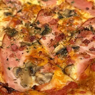 4. Carbonara Pizza