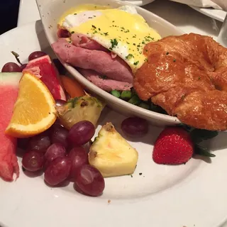 French Ham Benedict
