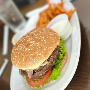 Leo's Royale Burger