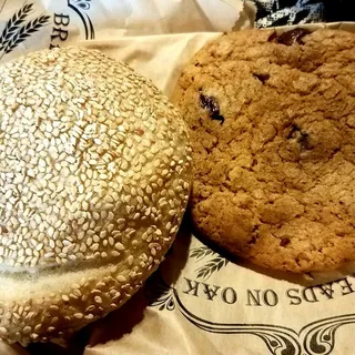 Chocolate Chip Walnut Cookie
