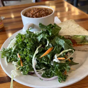 Good deal on a healthy lunch $12.99  Turkey Sand / Turkey Chili / Kale Salad  Impressed by it actually being healthy !!&apos; Hard to come by.