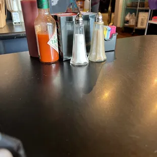 Table condiments