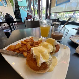 Crab Cake Benedict