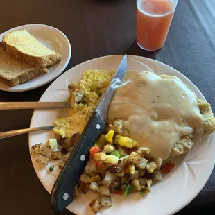 Chicken fried steak omm nom nom :)