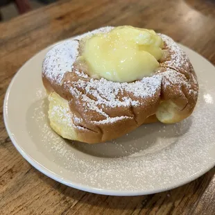 Mallorca bread with Bavarian cream