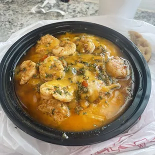 Shrimp and grits with cheese