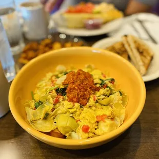Sun dried tomato pesto bowl