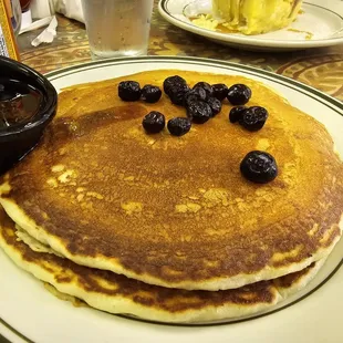 Blueberry granola pancakes