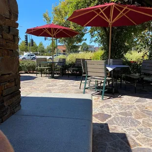 Outdoor sitting with shade. My favorite place to eat breakfast and lunch.