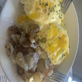 Eggs Benedict and home fries