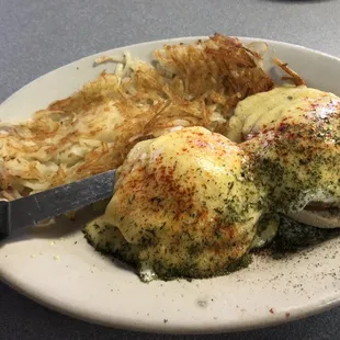 Eggs Benedict with Hashbrowns