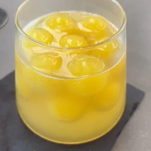 Orange juice mimosas