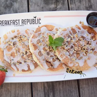 Cinnamon Roll Pancakes