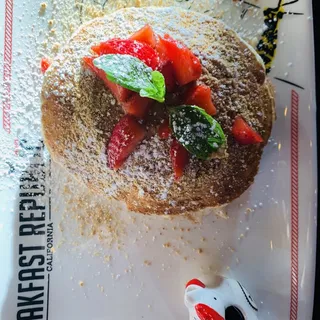 Strawberry Cheesecake Pancakes