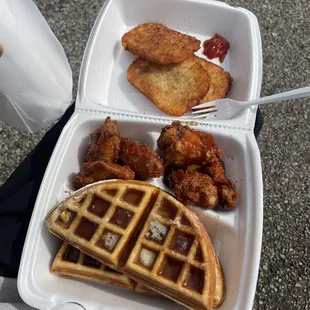 Chicken &amp; Waffles (Wing Dings) Hash browns (3) Iced Tea (20 oz)