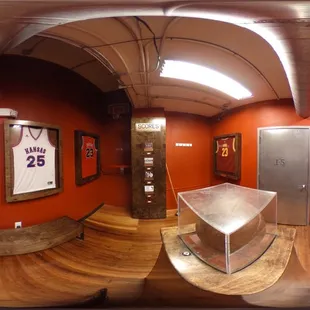 The Rules of Basketball | Your trip to visit the museum takes a dramatic turn involving a thief!