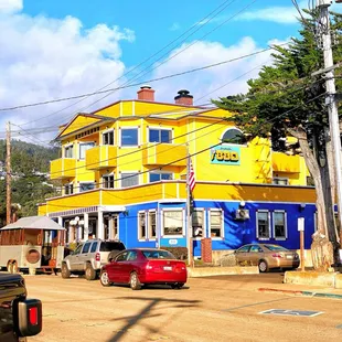 Exterior, 10/21/2023