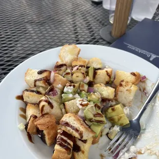 Panzanella salad sans tomatoes.