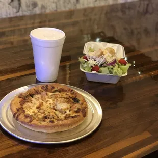 Pizza lunch special