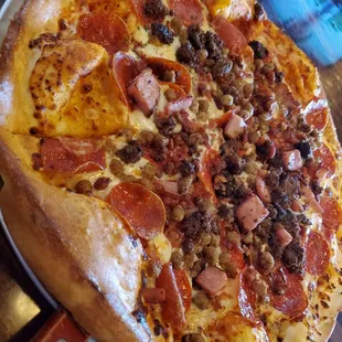 14&quot; East Beast Pizza
