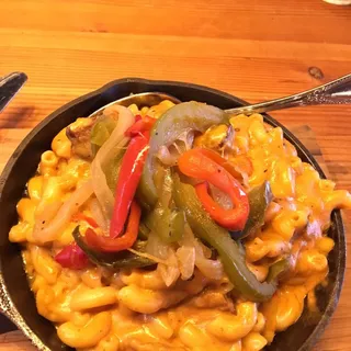 Tuckers Mac N Cheese