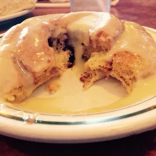 Cinnamon rolls a little bready for my taste. Lots of frosting.