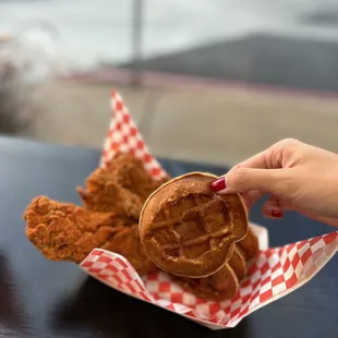 IG: happyfoodieoc