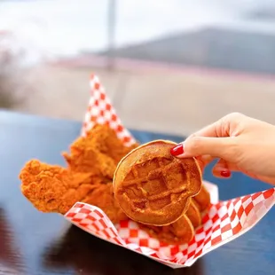 IG: happyfoodieoc