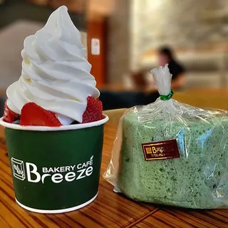 Italian Blueberry Roll Cake