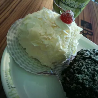 Mocha Butter Cream Cake (8")