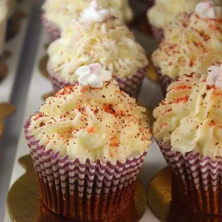Breeze Red Velvet Cupcake
