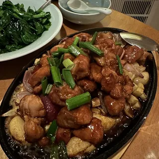 Chicken with Truffle Sauce on a Sizzling Pan