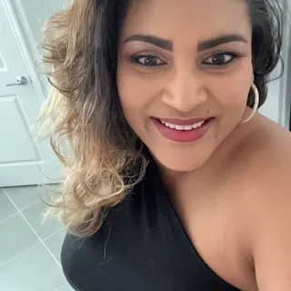 Nadia R.