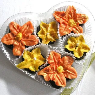 Many flowers, many colors. Always delicious.