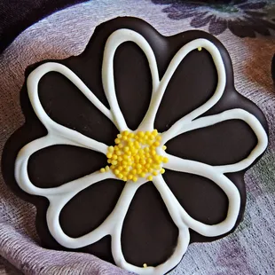 Dark chocolate-dipped daisy