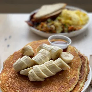 Pancakes with bananas