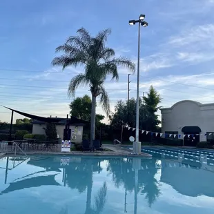 Sunday pool vibes. 5.21.23