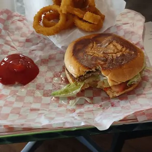Large burger and ring&apos;s was fresh and fast